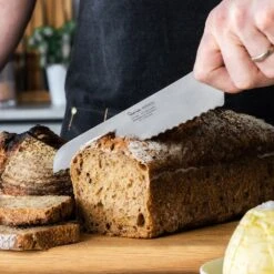 Robert Welch Professional V Bread Knife 22cm -SharpCraft Store rwpsa2001v professional v bread knife 22cm ps811 1